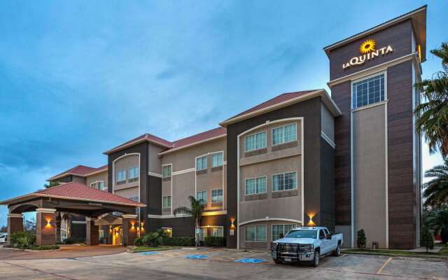 La Quinta Inn & Suites by Wyndham Alvin