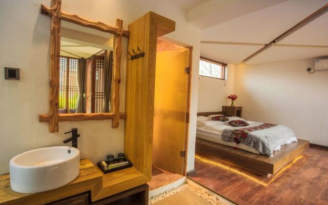 Yunzhong Baisha Lijiang Inn