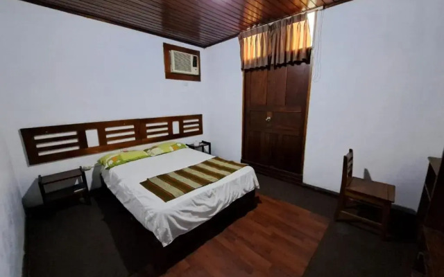 Hostal Caravel