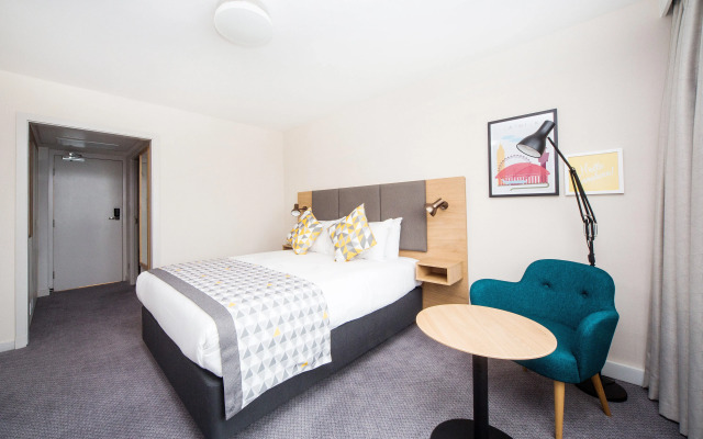 Holiday Inn London-Gatwick Airport by IHG