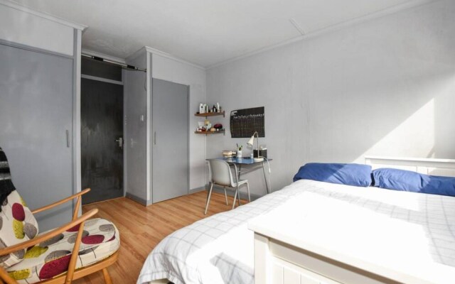 Retro Flat in Trendy Bethnal Green