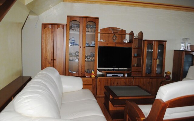 House - 4 Bedrooms with Pool and Sea views - 107739