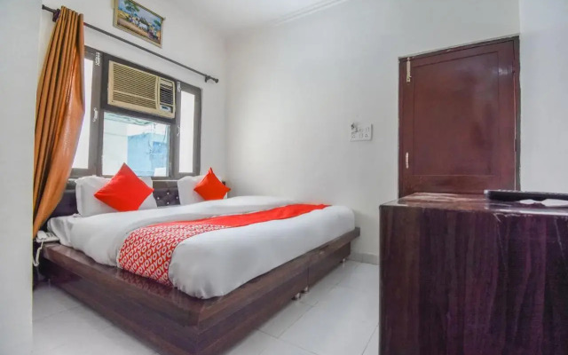 Oyo Flagship 71698 Gangotri Guest House