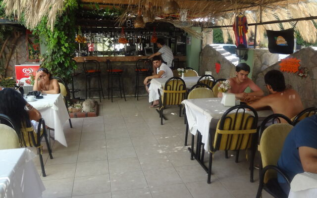 Cleopatra Icaria Apart Hotel