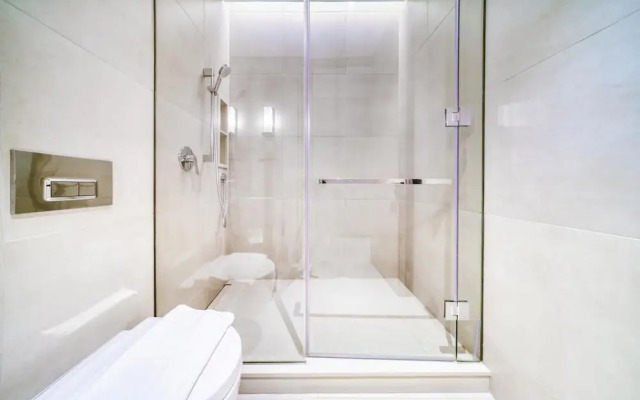 Picturesque Balcony and Beach Haven at Address JBR