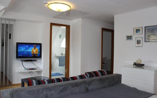 Ferienwohnung und Gästezimmer Korb