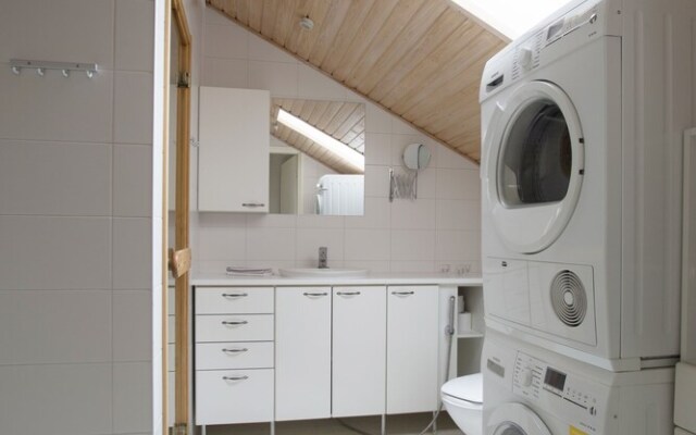 2ndhomes 2BR Penthouse with Balcony and Sauna