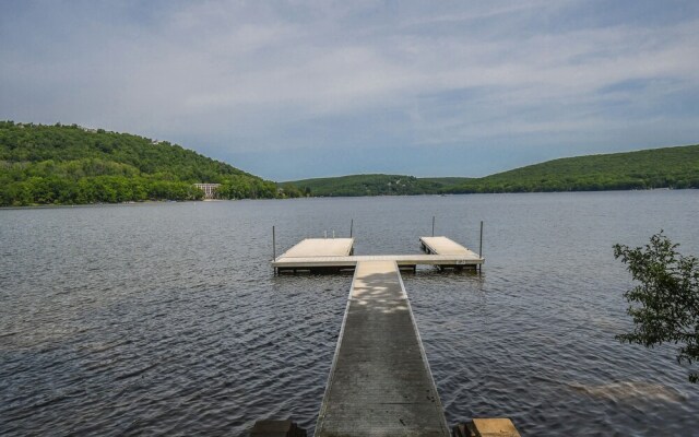 Preston On The Lake House