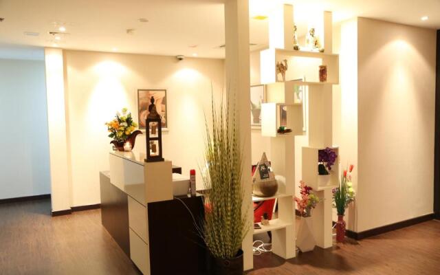 Belle Tower Apartments