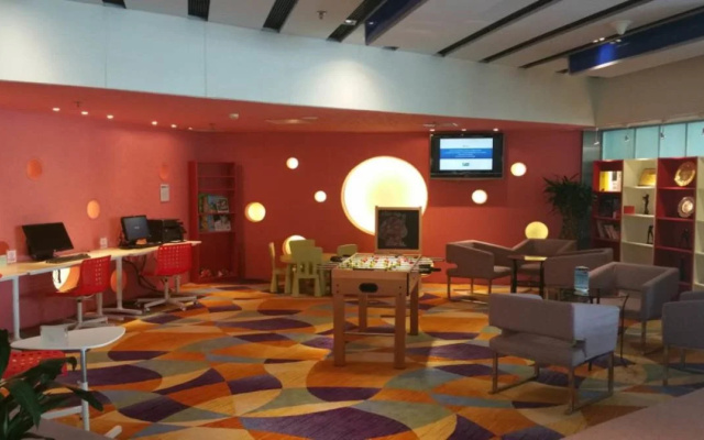 Tianjin Binhai Saint Light Hotel