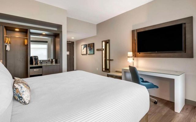 Cambria Hotel Orlando Airport