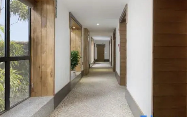 Yicai Jiaxiu Meisu Hotel (Guiyang Dashizi Jiaxiu Building)