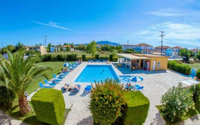 Derekas Studios & Apartments