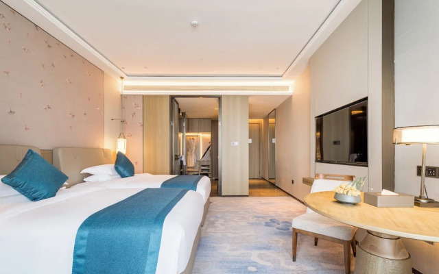 Grand Honor Hotel
