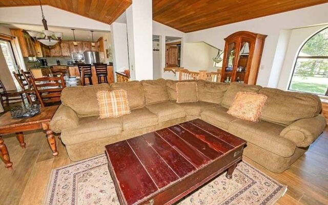 596 Danube Drive 3 Bedroom Home by RedAwning