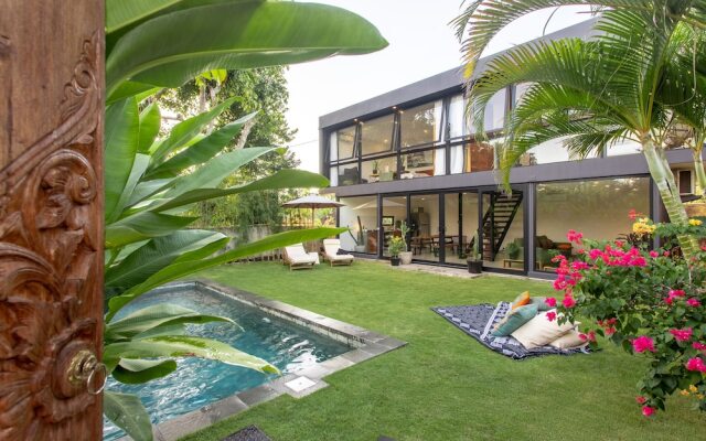 Villa Mola by Alfred in Bali