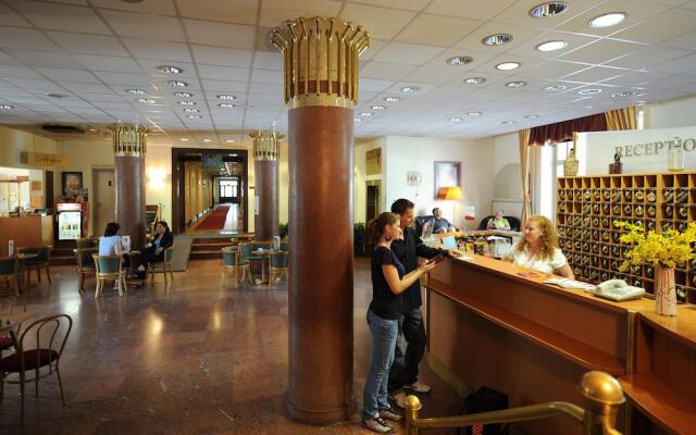 Hunguest Hotel Platánus