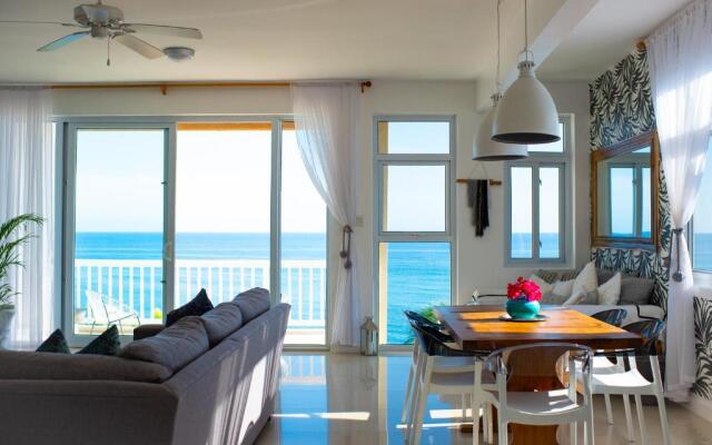 Ocho Rios Penthouse at Whispering Seas