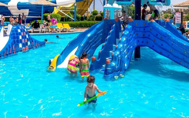 SUNRISE Alora Aqua Park Resort