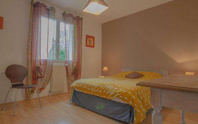 Gîte Laubressel, 5 pièces, 6 personnes - FR-1-543-201