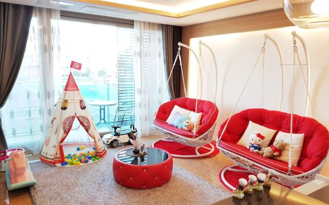 Memoria Pool Villa Family Pension