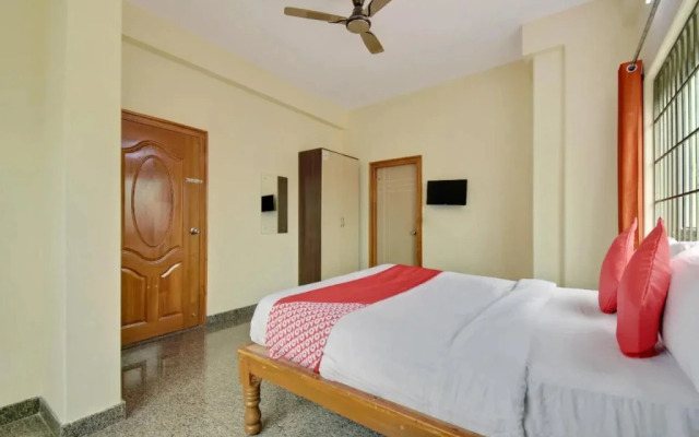 OYO 13043 Sree Sai Suites