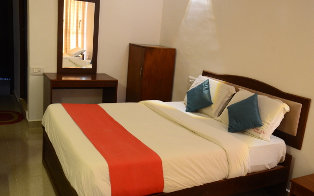 Easternwoods Hotel Raj