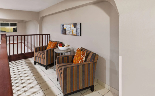 Super 8 by Wyndham Lubbock West