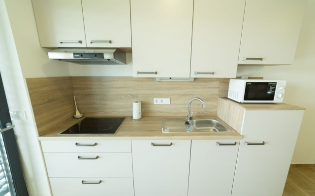 Apartmaji Banonia Stork Flight