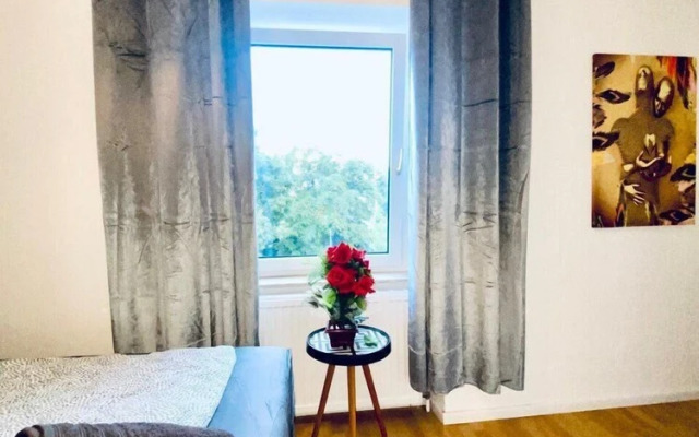 Spacious 4BR Apt Perfect for Groups