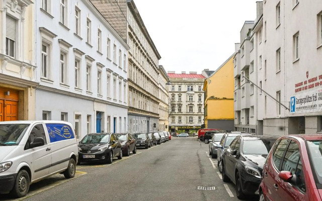 Bright Apartment Mariahilf