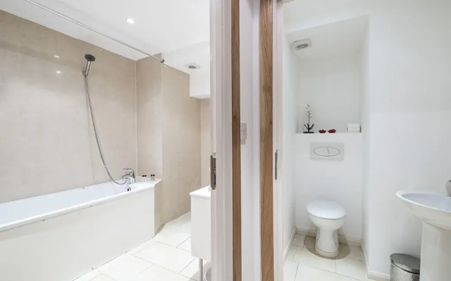 Laystall Apartment