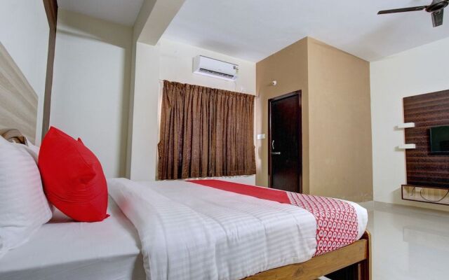 Oyo 44203 Sri Manis Residency