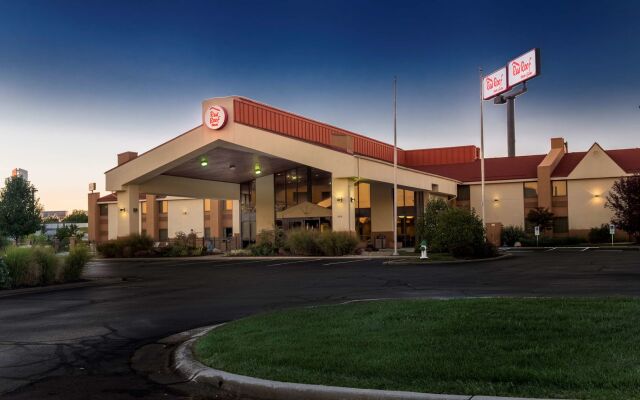 Red Roof Inn & Suites Cincinnati North - Mason