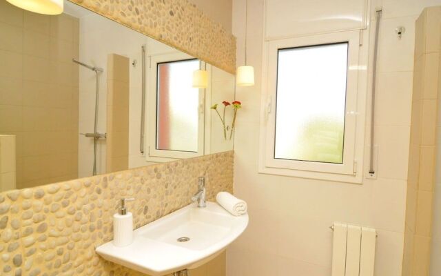 HomeHolidaysRentals Moai - Costa Barcelona