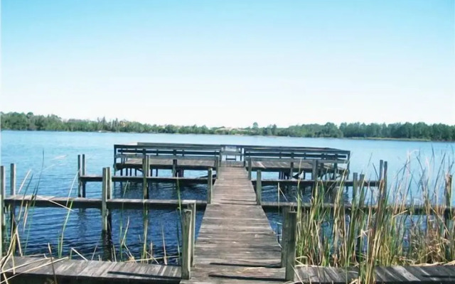 Fairways Lake Estate-Espirit