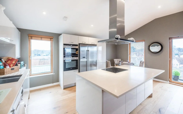 Woodbridge Penthouse