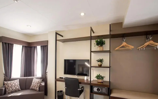 Rovira Suites