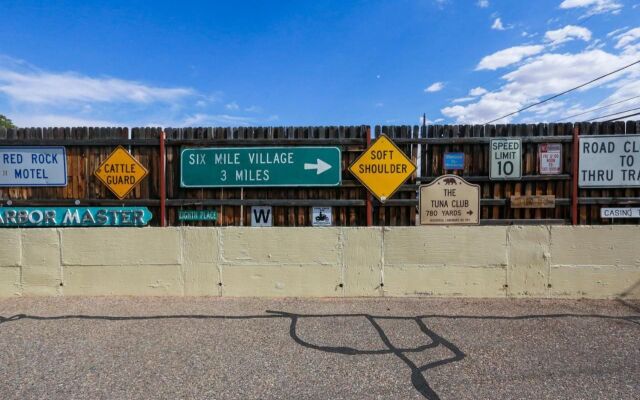 Red Rock Motel
