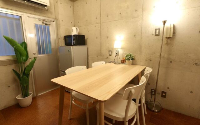 Kurosaki House