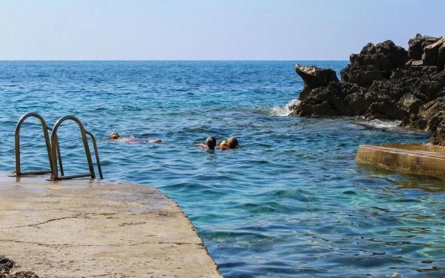 Nice Home in Potomje With Wifi and 3 Bedrooms