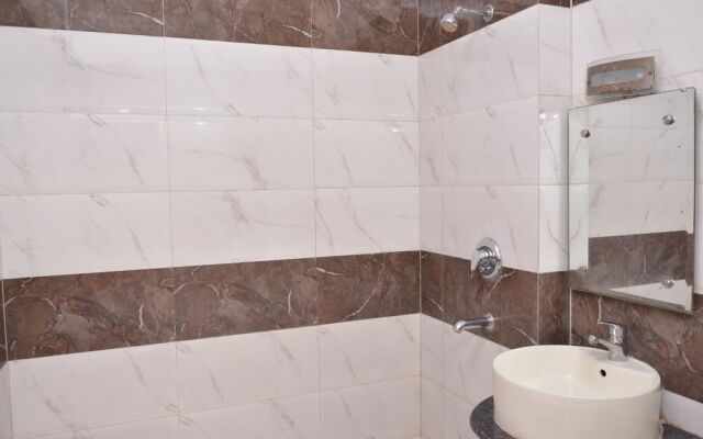 Hotel Yatri International