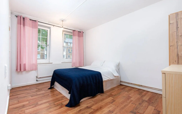 Whitman House - Deluxe Guest Room 2