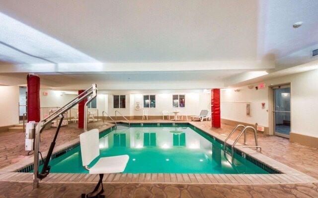 Sleep Inn & Suites