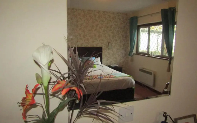 Hunters Lodge Hotel
