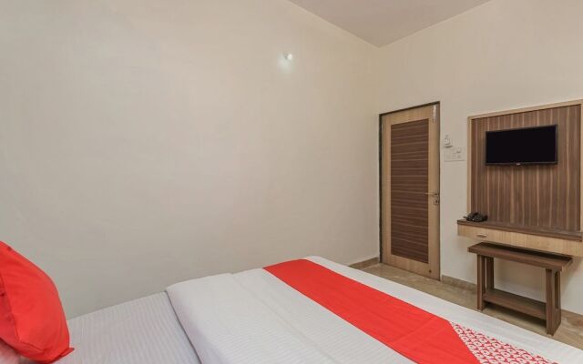 OYO 22999 Hotel Kandil