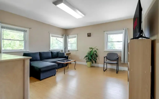 Charming 3BR Home in Quiet Kitchener Neighborhood