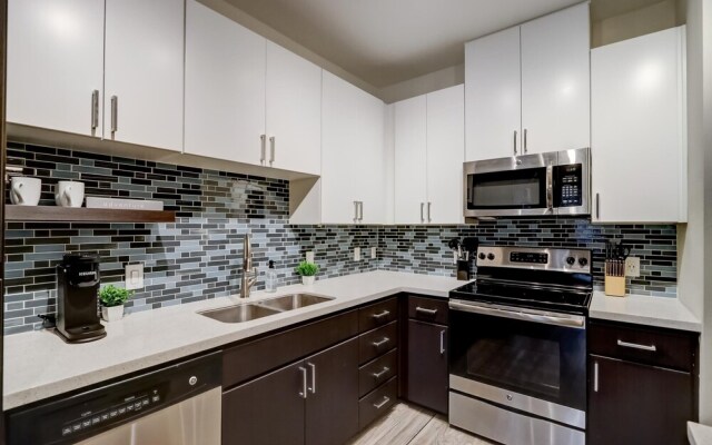 CozySuites at Town Lake