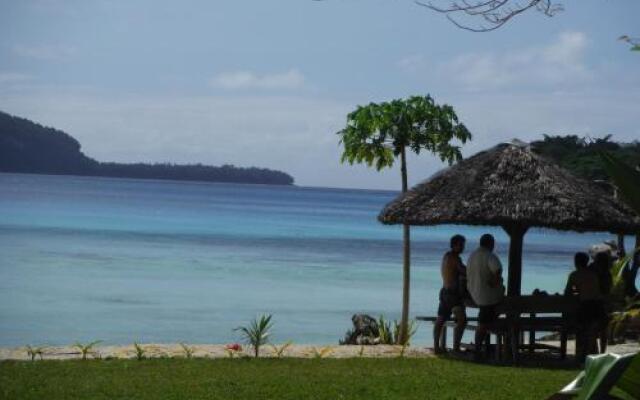 Lonnoc Beach Bungalows