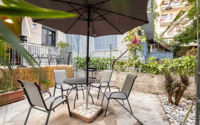 Jeannette s Seaside Getaway - Kalamata Urban Gem